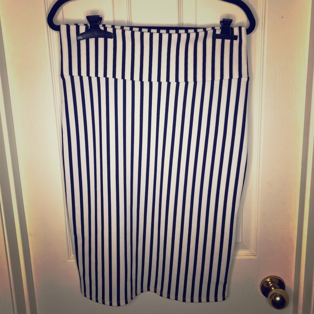 LulaRoe Cassie Skirt